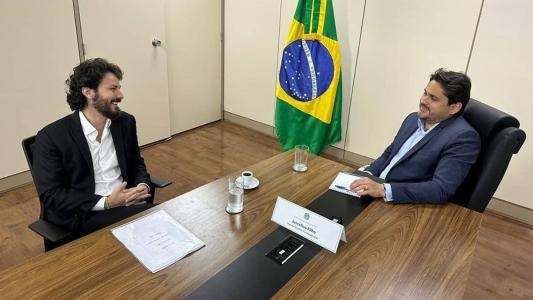 Marcelo Aro e o ministro de Comunicações, Juscelino Filho
