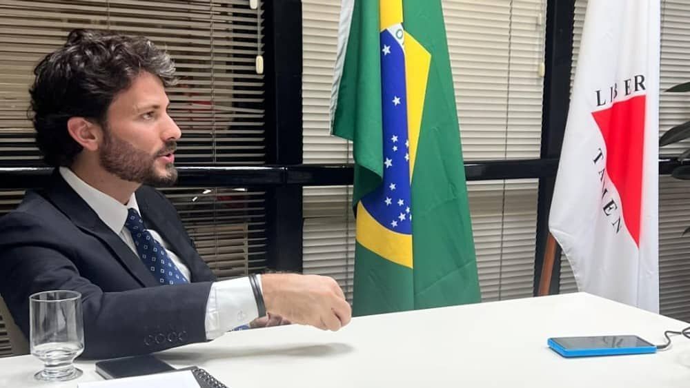 Secretário de Zema faz balanço e destaca R$ 1,1 bi em investimentos após viagem à Ásia