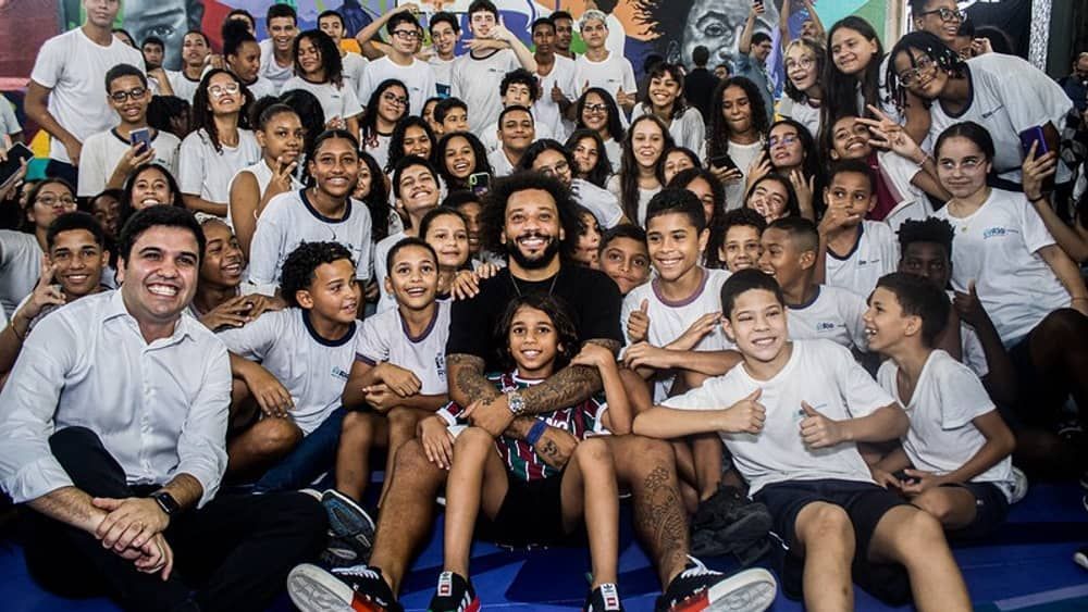 Fluminense: Marcelo é homenageado em colégio que estudou na infância