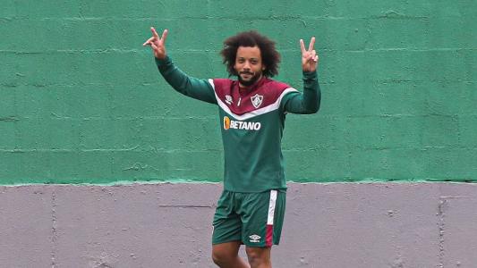 Marcelo deve desfalcar o Fluminense no clássico contra o Flamengo