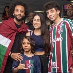 Fluminense: Marcelo chega ao Rio e faz festa com torcedores