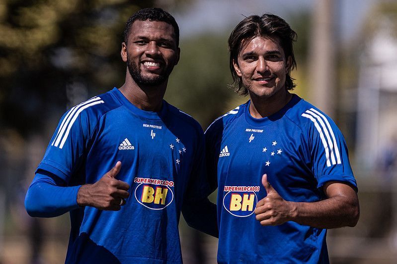Ídolo do Cruzeiro relembra gols sobre o Atlético e declara torcida