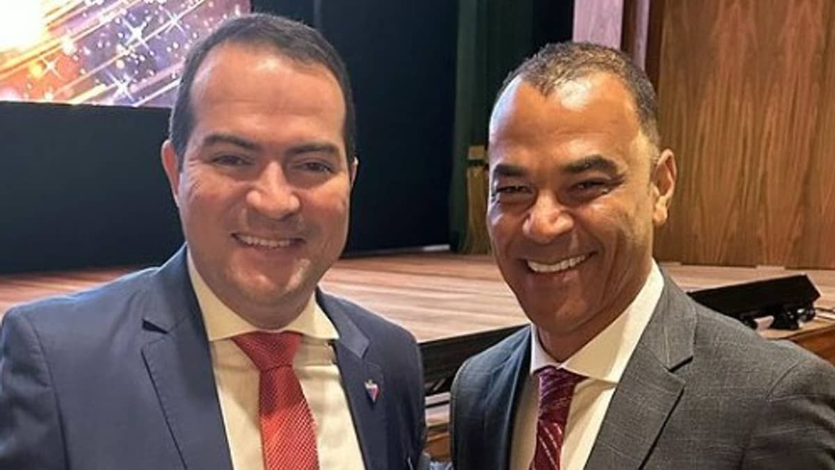Presidente do Fortaleza é premiado: 'diziam que eu só organizava interclasses'