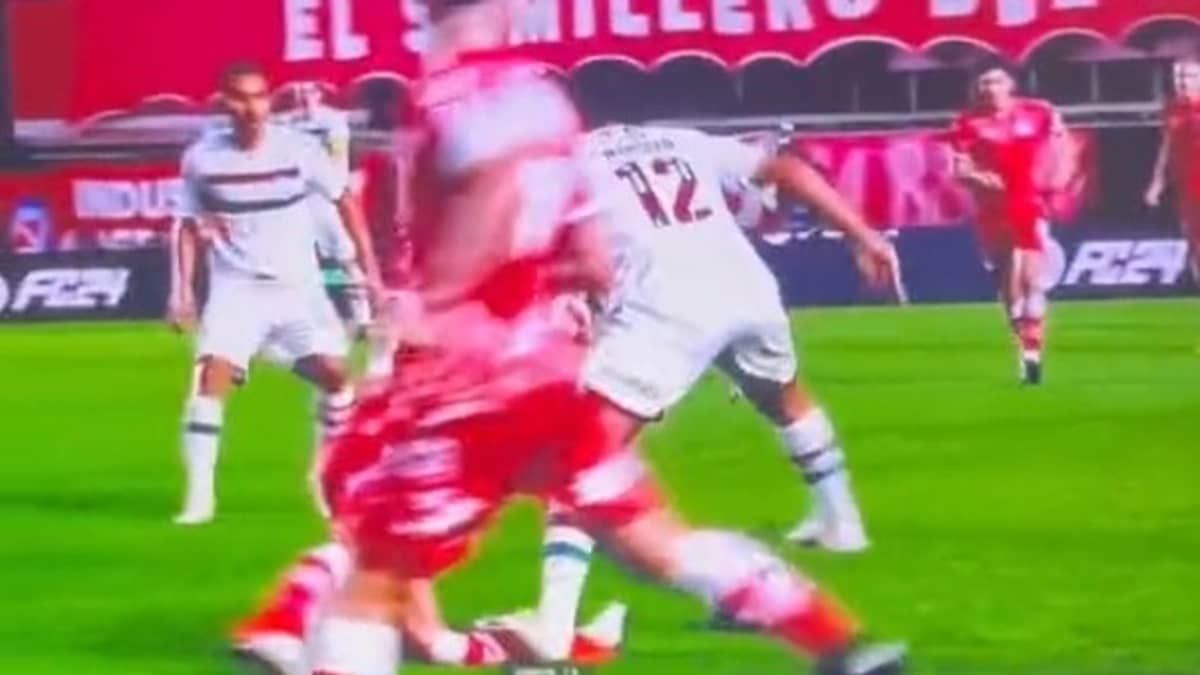 Jogador do Argentinos Jrs tem fratura exposta em lance com Marcelo, que chora