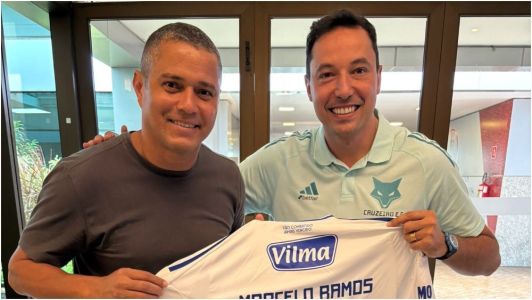 Marcelo Ramos ao lado do vice-presidente do Cruzeiro, Pedro Junio