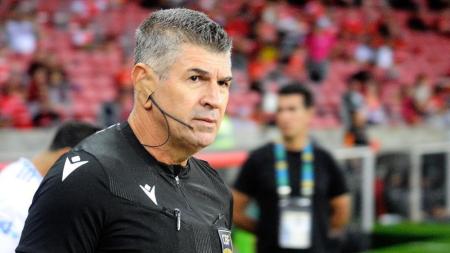 Marcelo de Lima Henrique (CE) em Internacional 0 x 3 Cruzeiro, pelo Brasileirão de 2025