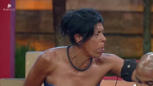 Márcia Fu é assessorada por Marlene Mattos
