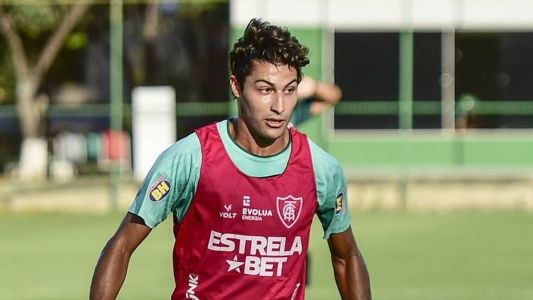 Marcinho durante treino na tarde desta quinta-feira no CT Lanna Drumond