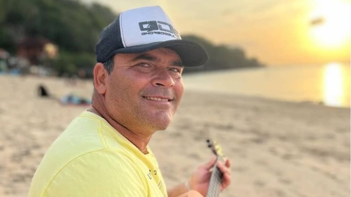 Surfistas homenageiam brasileiro Márcio Freire, morto nas ondas gigantes de Nazaré