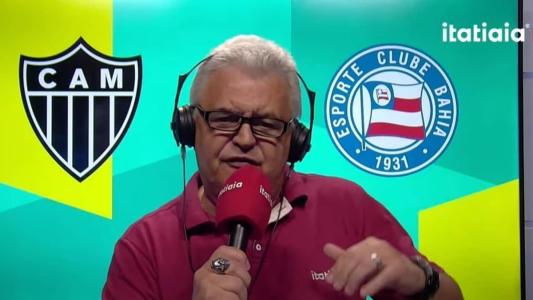 Márcio Rezende analisa lance em que Atlético pediu pênalti em Hulk