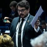 Em meio a operação da Polícia Federal, contas de Marcos do Val nas redes sociais são bloqueadas