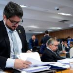 Marcos do Val deve prestar depoimento à PF nesta quarta (19) sobre plano para grampear Moraes