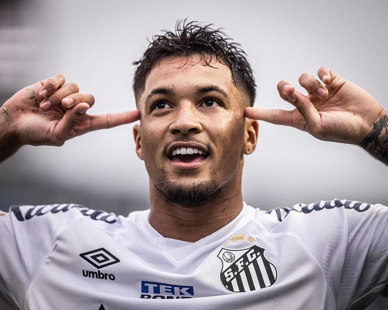 Atlético tentou contratar Marcos Leonardo, do Santos, antes de acerto com Benfica