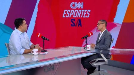 Marcos Motta (d) em conversa com João Vítor Xavier no CNN Esportes S/A
