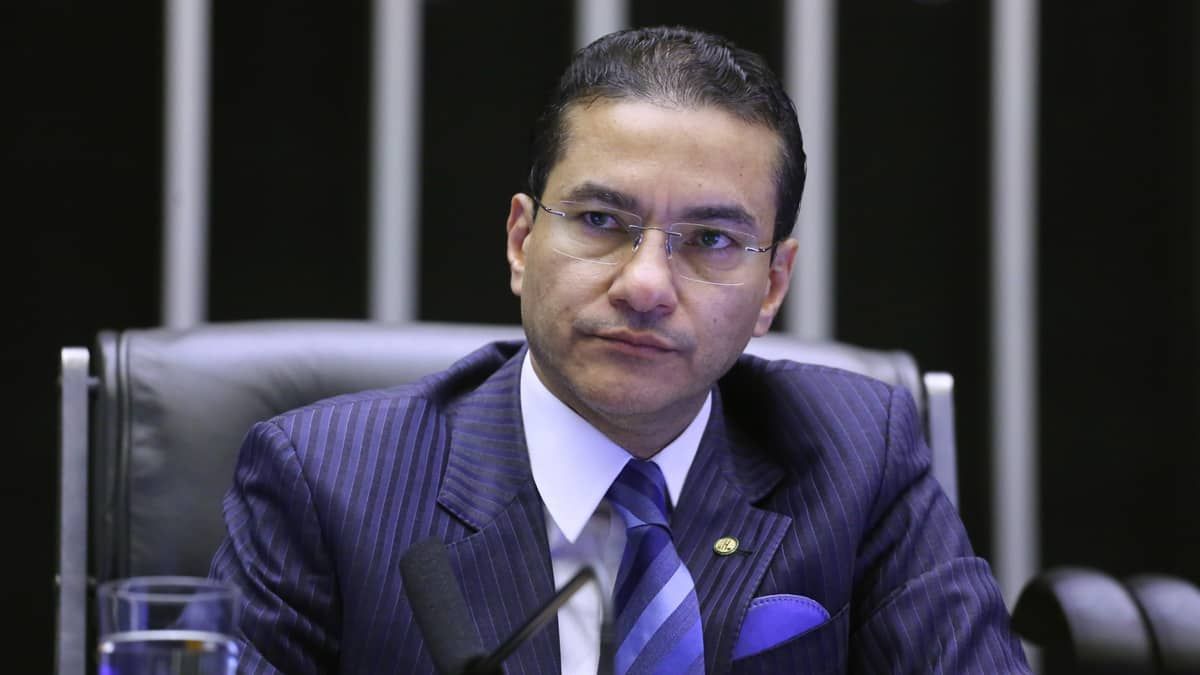 Após Damares, Republicanos quer ter deputado ‘ao centro’ na CPMI de 8 de janeiro