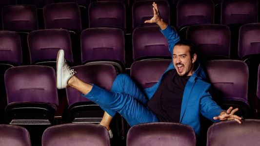 Marcos Veras, um dos grandes nomes da comédia brasileira, traz todo o seu humor para a capital neste final de semana