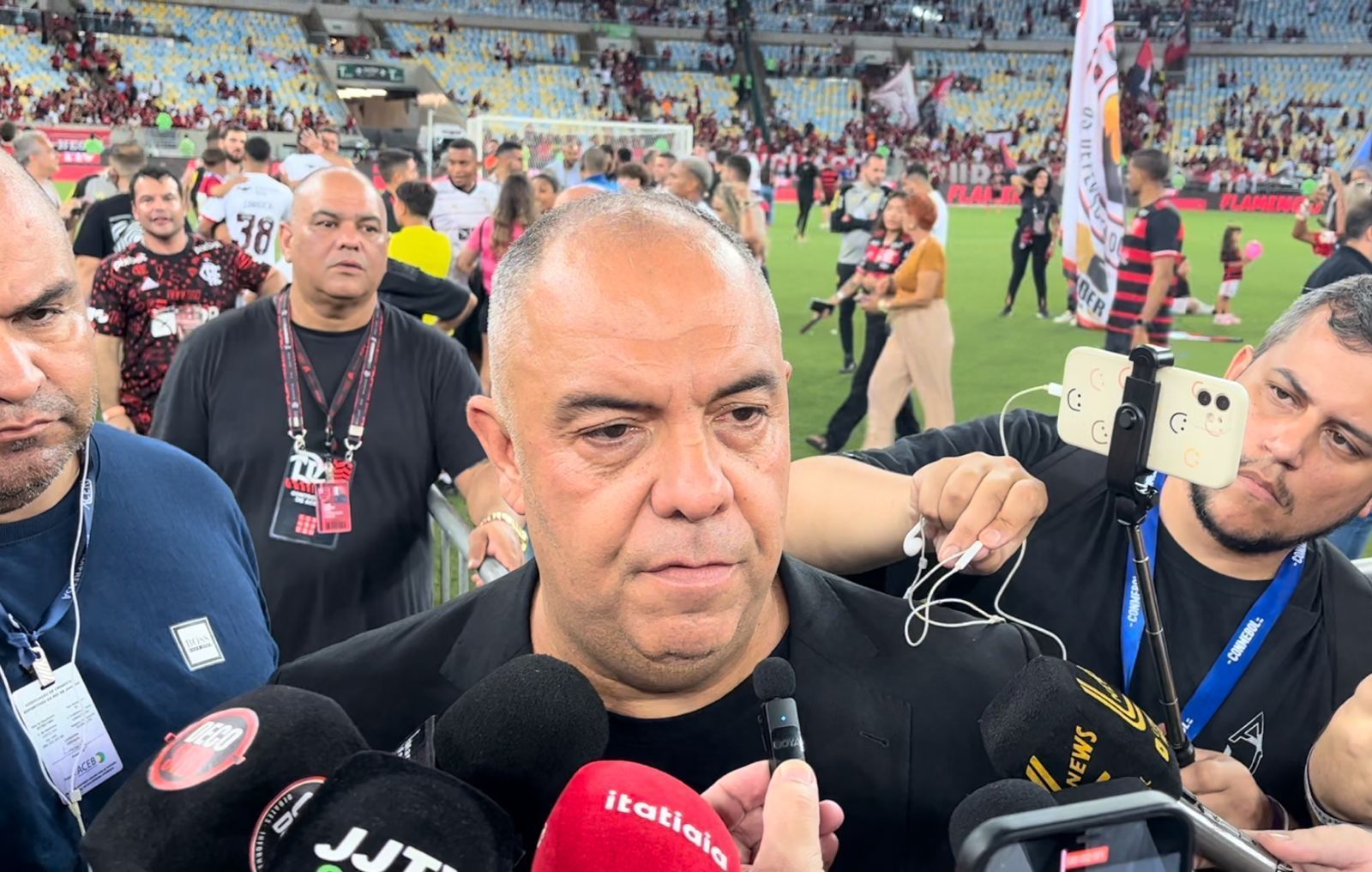 Marcos Braz comenta denúncias de John Textor e fala em 'punição exemplar'