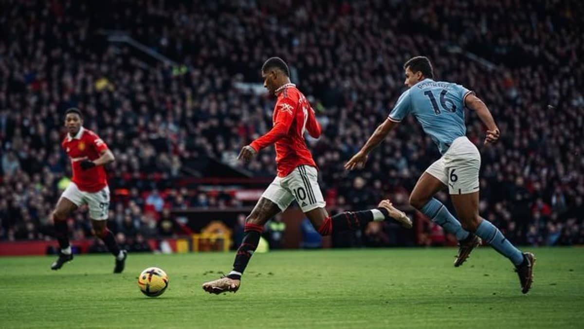 Com polêmica e virada no fim, United vence City no clássico de Manchester