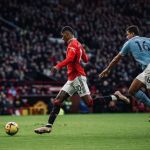Com polêmica e virada no fim, United vence City no clássico de Manchester