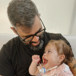 Pai de seis, Juliano Cazarré compartilha sonho para filha com síndrome rara
