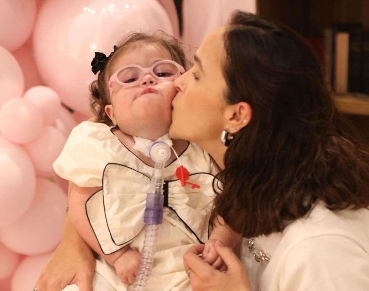 Com filha na UTI e virose grave, esposa de Juliano Cazarré faz desabafo forte: 'Sobrenatural'