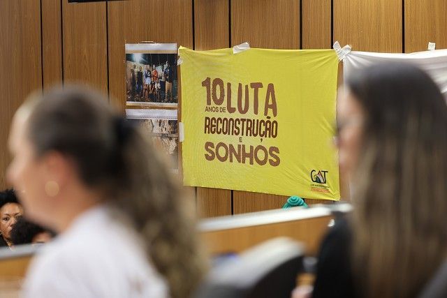 Atingidos pela tragédia de Mariana alertam para prazos e falta de acesso ao acordo