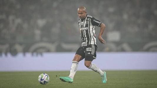 Mariano é mais um jogador insatisfeito com o gramado do Mineirão