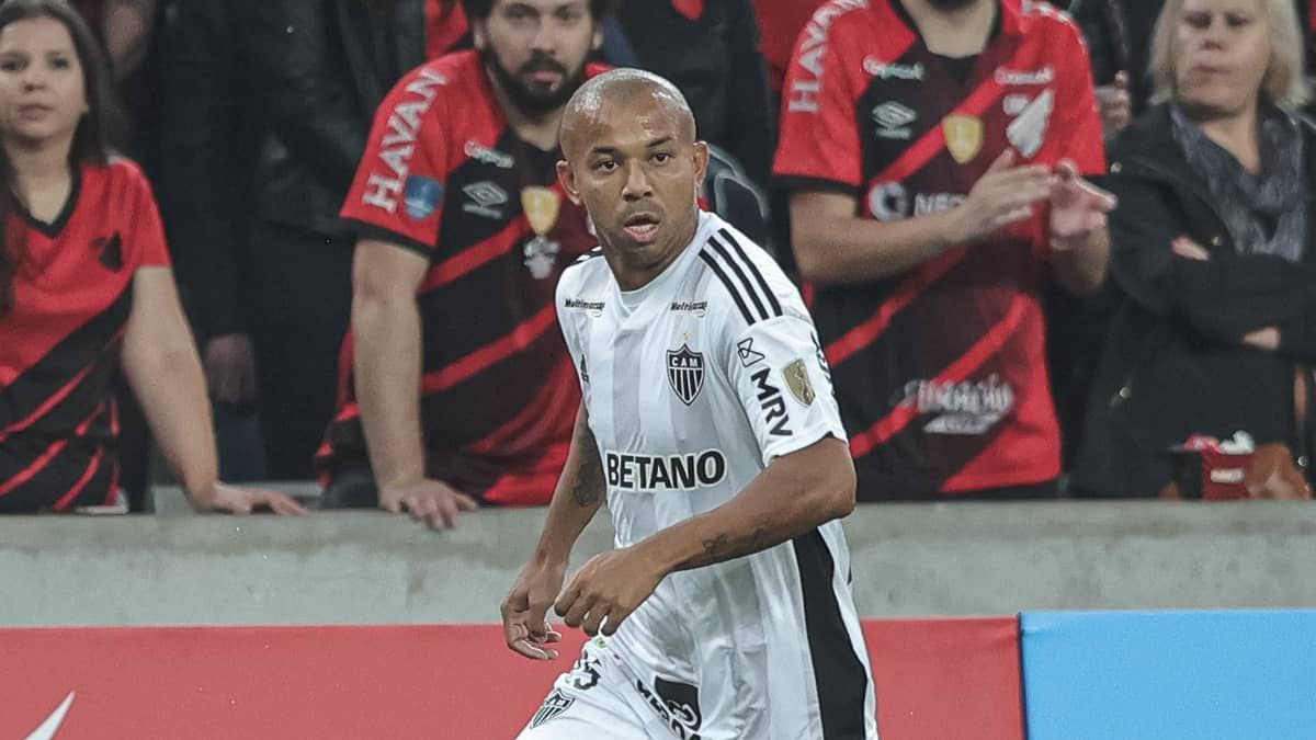 Mariano é expulso e vira desfalque no Atlético na Libertadores