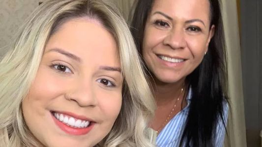 Marília Mendonça e a mãe, carinhosamente chamada de Dona Ruth