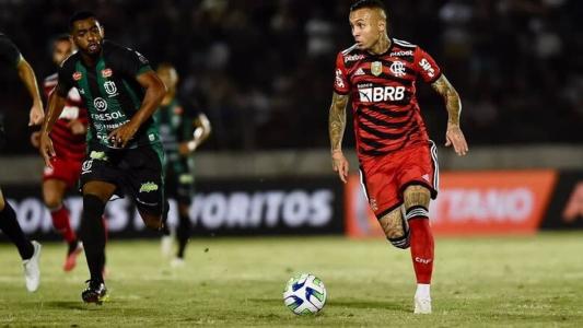 Maringá venceu o Flamengo por 2 a 0 no primeiro jogo