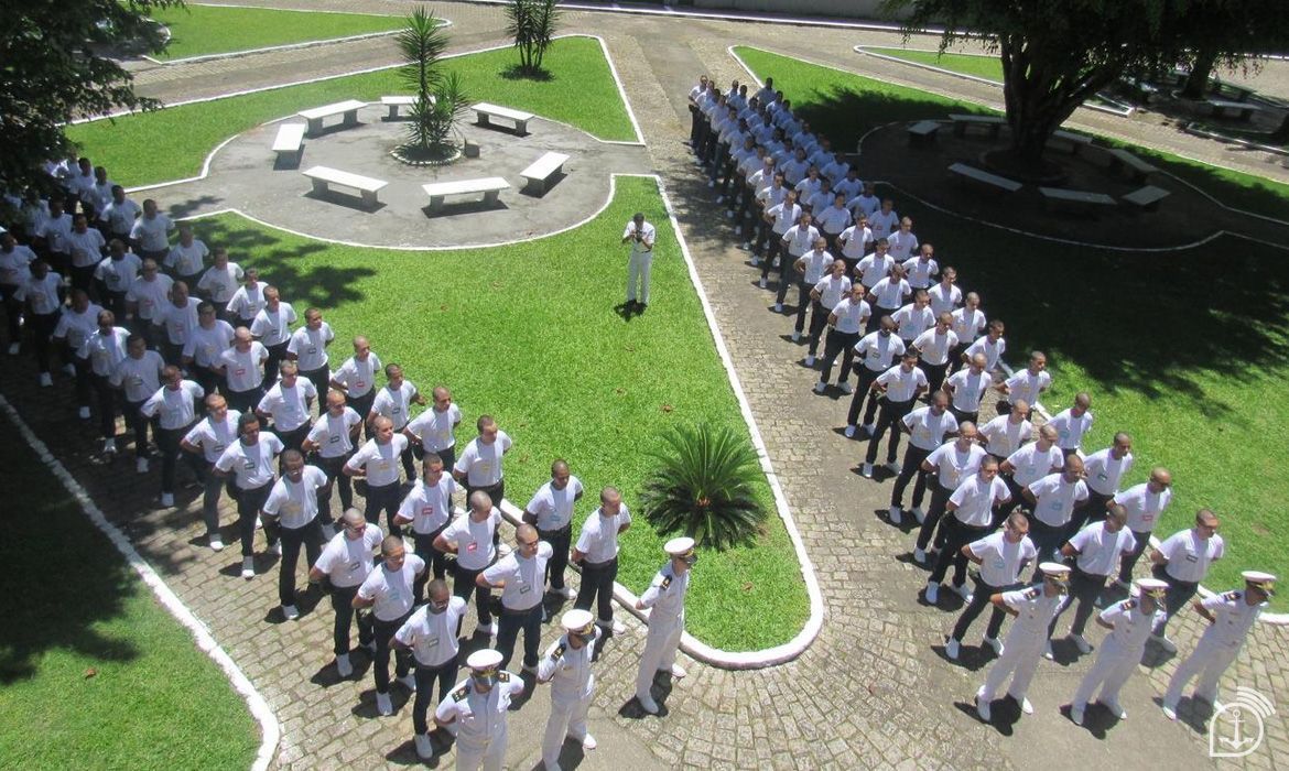 Marinha abre concurso para sargento; veja salário e data de inscrição