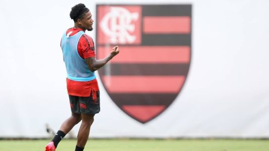Marinho durante atividade no Ninho do Urubu: atacante foi discreto no Flamengo