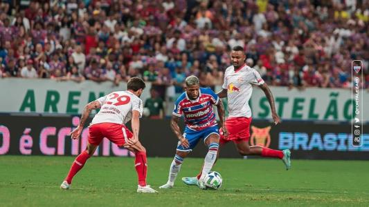 Marinho em ação na derrota do Fortaleza de 3 a 0 para o Bragantino, no sábado