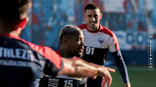Marinho em treino do Fortaleza: atacante será titular em jogo pela Copa Sul-Americana