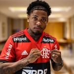 Marinho notifica o Flamengo para ser reintegrado ao elenco