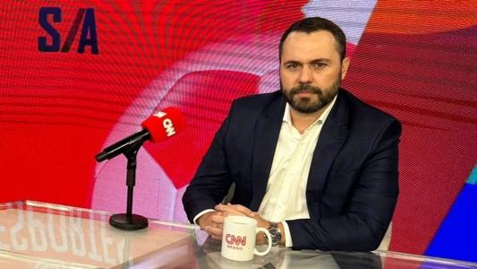 Mário Bittencourt falou sobre a divisão do trabalho de Diniz no clube e na Seleção