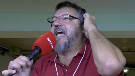 Mário Henrique Caixa durante narração do gol de Pavón, do Atlético