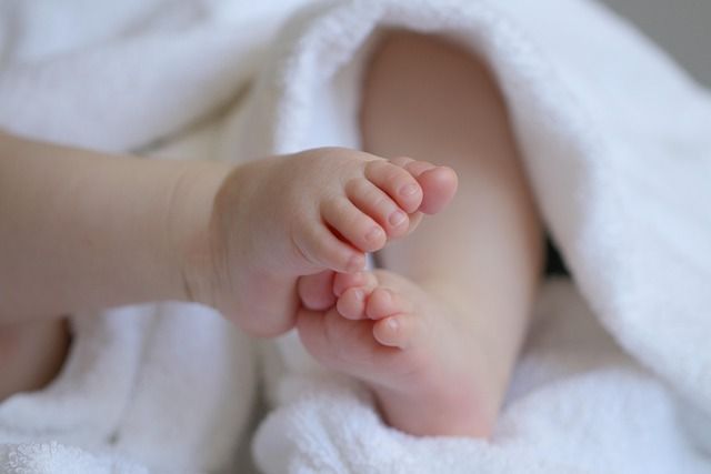 Tia quer a guarda de bebê abandonada em cidade da Grande BH; polícia investiga o caso