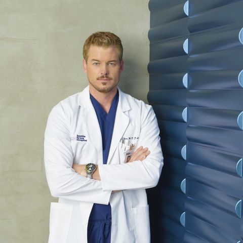 Galã de Greys Anatomy, Eric Dane é visto de cadeira de rodas após grave diagnóstico