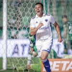 Marlon, do Cruzeiro, tem números melhores que lateral do Fla convocado à seleção 