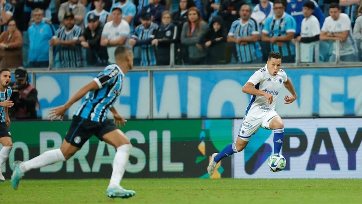 Cruzeiro: Marlon completa 26 anos com os melhores números da carreira