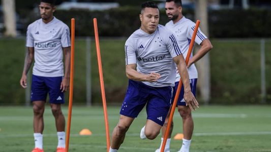 Marlon está cotado para iniciar o clássico como titular neste domingo