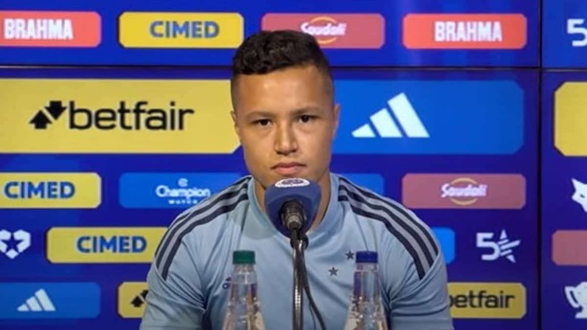 Ex-Fluminense, Marlon exalta Cruzeiro: 'Camisa ainda maior'