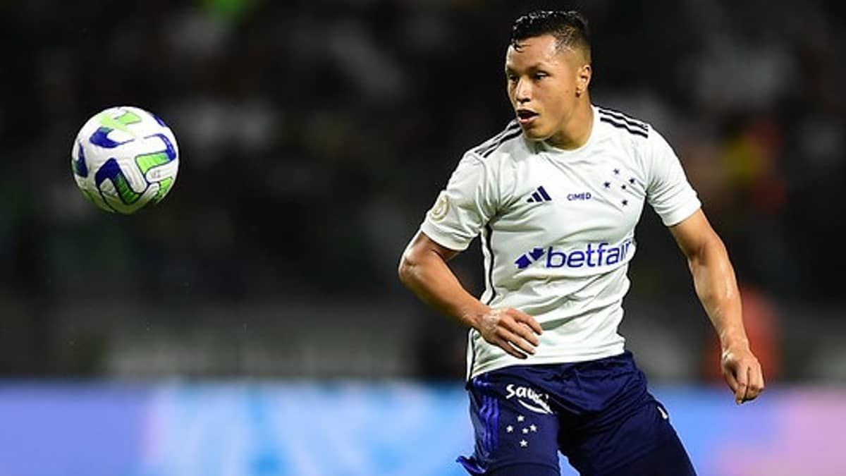 Marlon, do Cruzeiro, foi o líder de desarmes no primeiro turno do Brasileirão