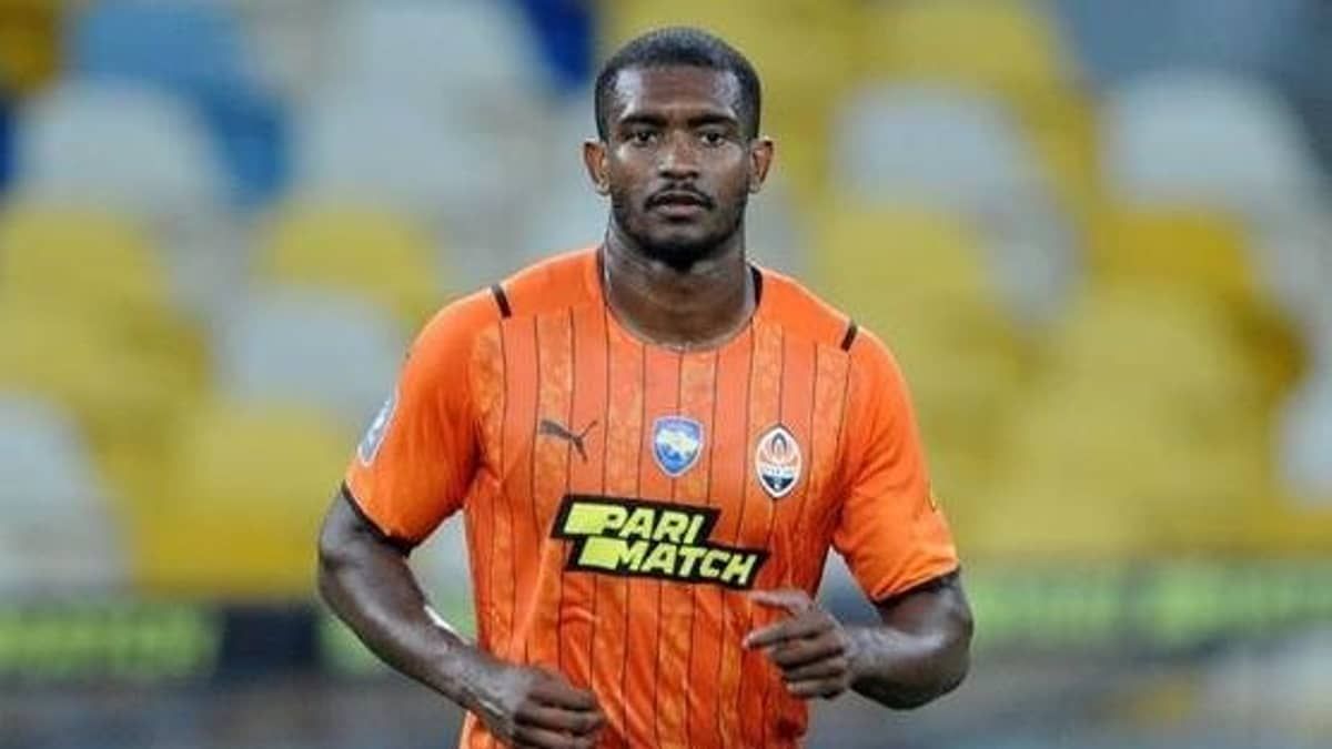 Fluminense faz proposta e espera resposta de Marlon nesta semana