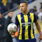 A caminho do Cruzeiro, Marlon se despede do clube turco