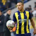 A caminho do Cruzeiro, Marlon se despede do clube turco