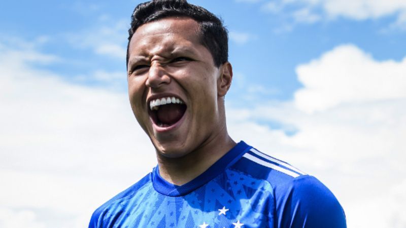 Cruzeiro renova contrato com Marlon até o fim de 2026