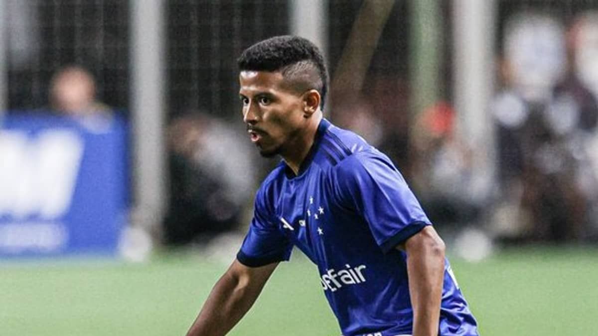 Cruzeiro e Marquinhos Cipriano chegam a acordo para rescisão de contrato