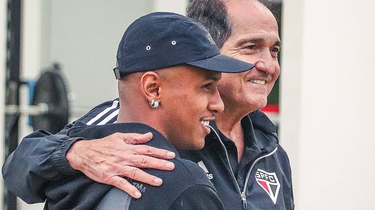São Paulo se reapresenta em Data-Fifa e Marquinhos faz visita ao elenco